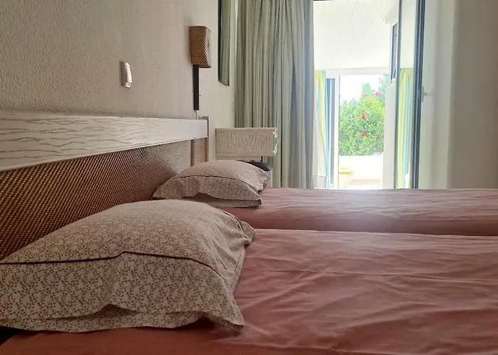 아파트 Albufeira, With Terrace, Views, 5 Min To *