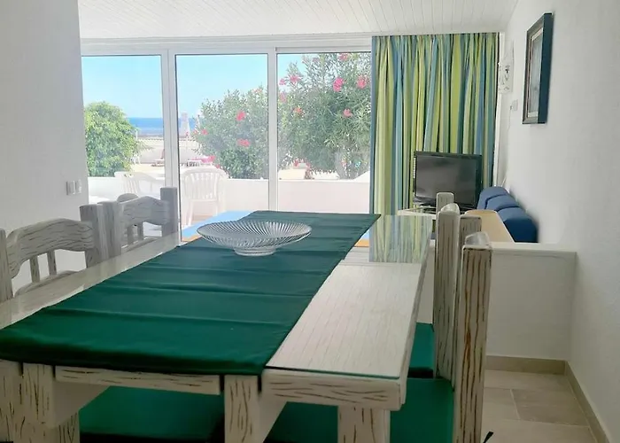 아파트 Albufeira, With Terrace, Views, 5 Min To