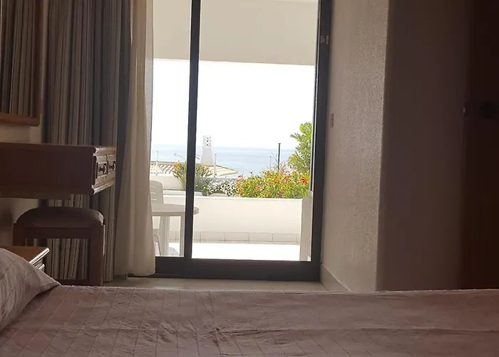 Albufeira, With Terrace, Views, 5 Min To Apartment *