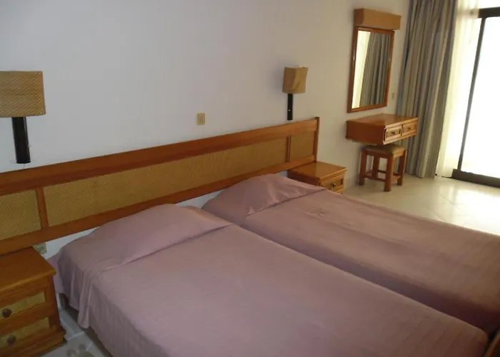 Albufeira, With Terrace, Views, 5 Min To 아파트 알부페이라