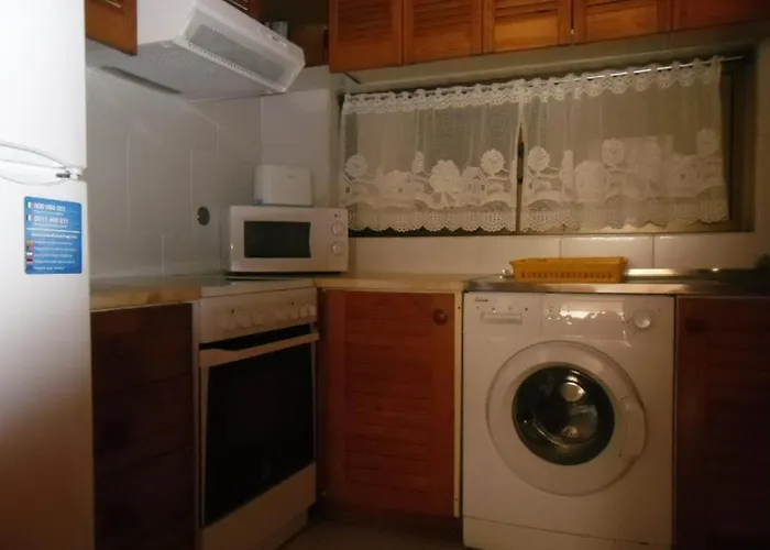 아파트 Albufeira, With Terrace, Views, 5 Min To