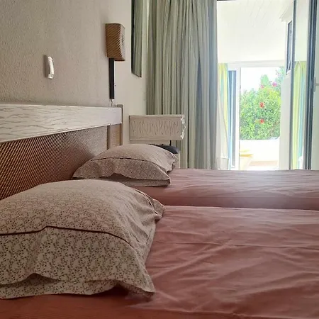 Daire Albufeira, With Terrace, Views, 5 Min To *